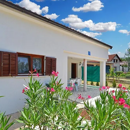 Fuer 4 Personen Ca 40 Qm In Gajana, Istrien Istrische Riviera * Mednjan